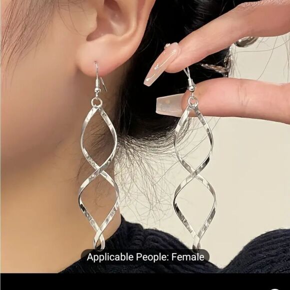 Women's earrings spiral hollow dangle new e27 - Picture 1 of 3